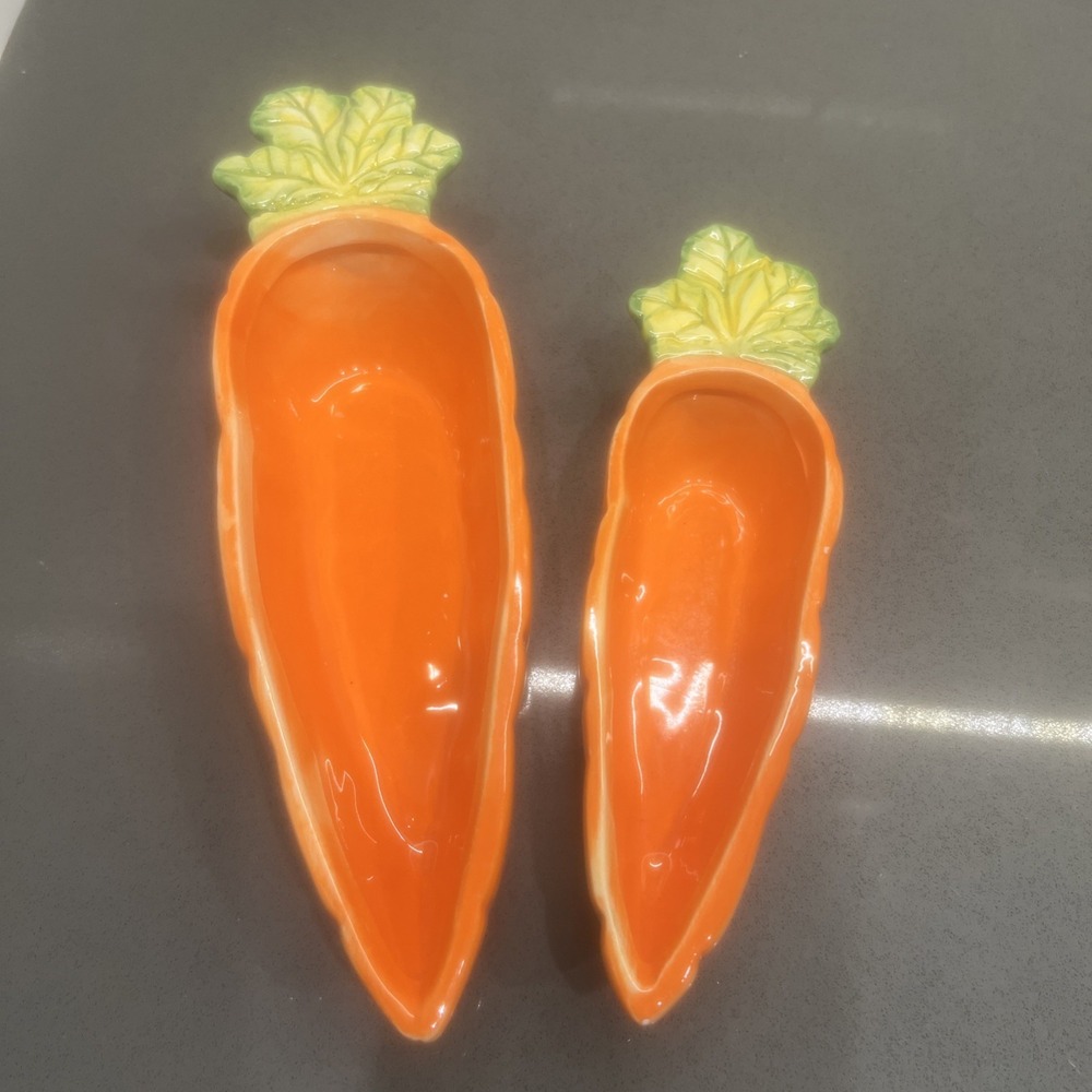 2-Stackable Carrot Shaped Relish Dishes
